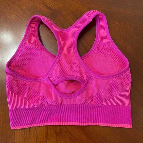PUMA Sports Bra. Size S small. Pink - Picture 5 of 5